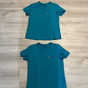 FIGS Catarina One Pocket Scrub Top TEAL - Small